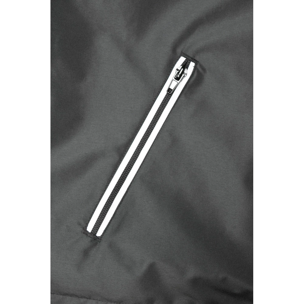 Dewalt DCHJ087BB-XL 20V MAX Li-Ion Lightweight Shell Heated Jacket (Jacket Only) - XL 6 Dewalt DCHJ087BB-XL 20V MAX Li-Ion Lightweight Shell Heated Jacket (Jacket Only) - XL - Image 4