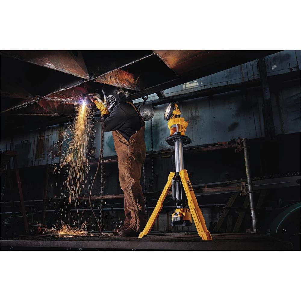 Dewalt DCL079B 20V MAX Cordless Tripod Light (Tool Only) 6 Dewalt DCL079B 20V MAX Cordless Tripod Light (Tool Only) - Image 5